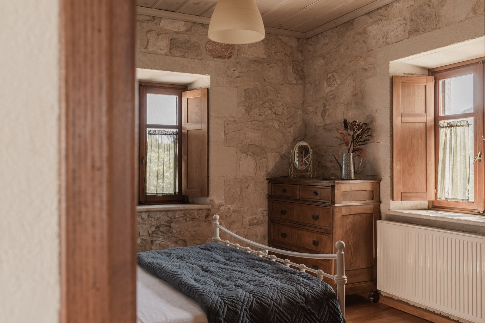 Villa Ampeli - Upstairs Master Bedroom - Lithies Organic Farm