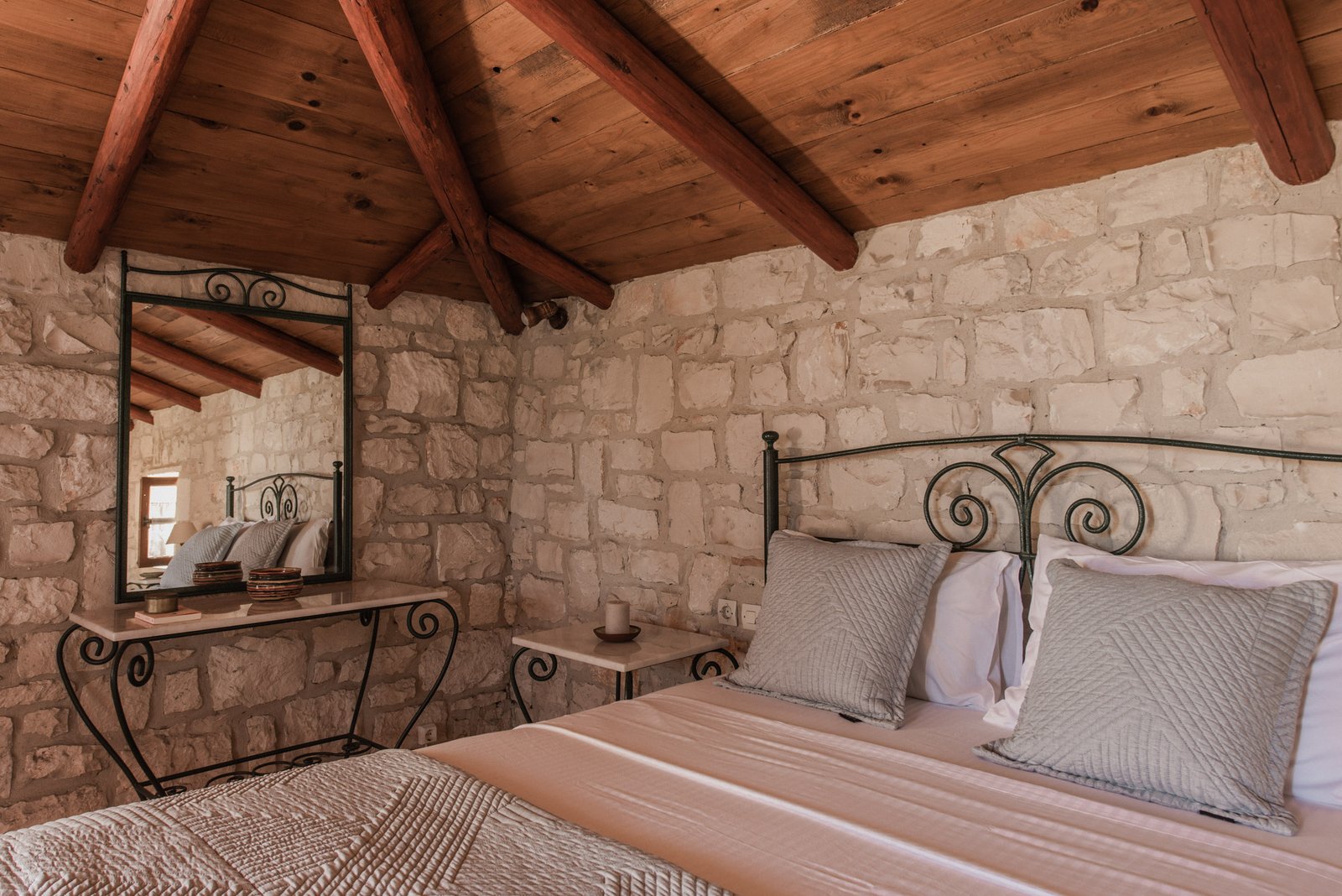 Villa Galini - Master Bedroom -Lithies Organic Farm