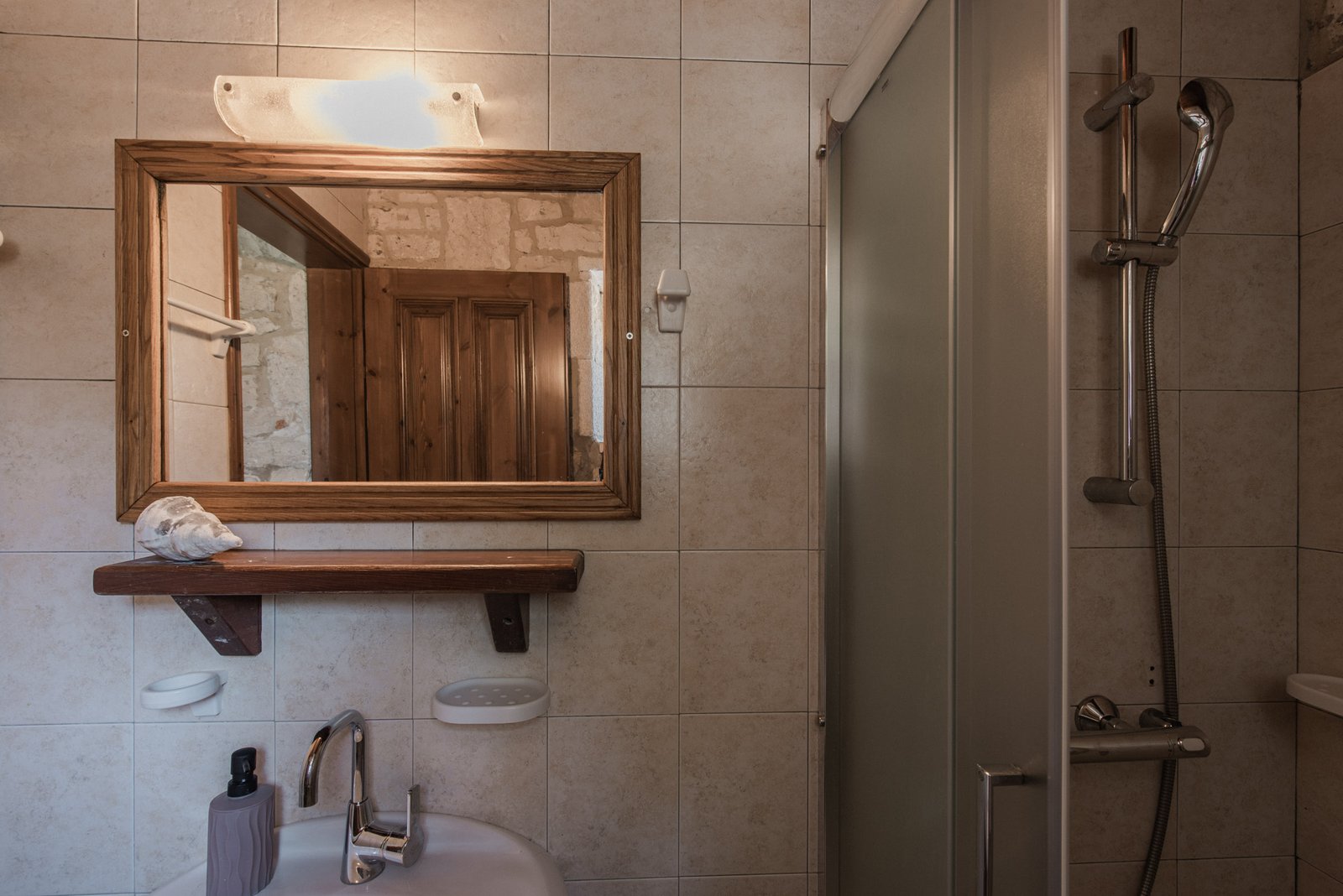 Villa Galini - Bathroom -Lithies Organic Farm